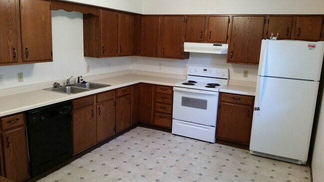 Building Photo - Fandre Dr 2823-2825