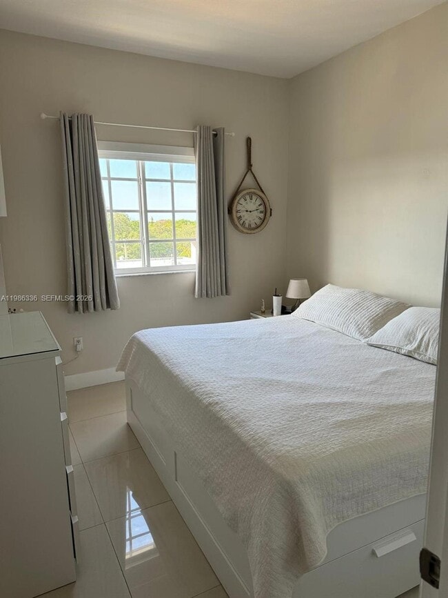 Building Photo - 5271 SW 8th St