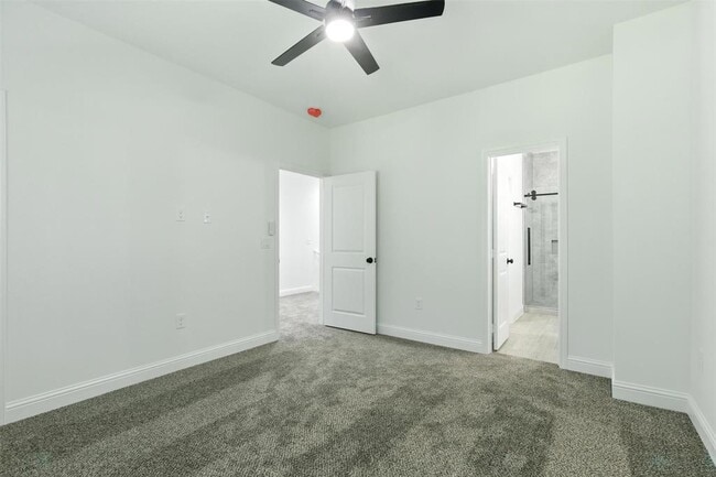 Building Photo - 914 Timberglen Ct