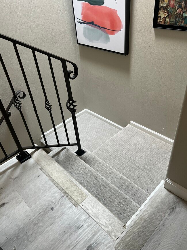 Building Photo - 15153 Burbank Blvd