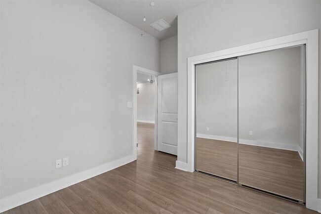 Building Photo - 2800 Joe Dimaggio Blvd