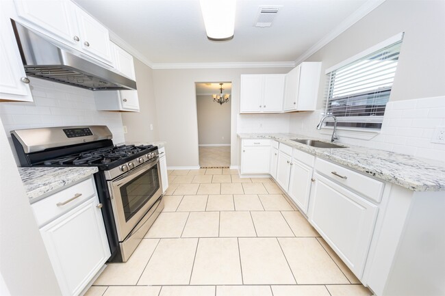 Building Photo - 15406 Apple Bloom Way