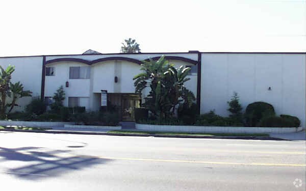 Building Photo - 5629 Laurel Canyon Blvd