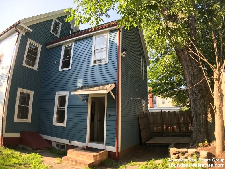 Building Photo - 79 Partridge Ave