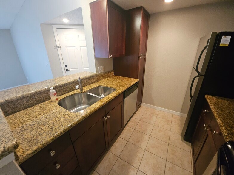 Building Photo - 5152 Conroy Rd