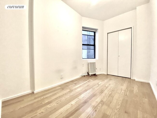 Building Photo - 410 W 36th St.