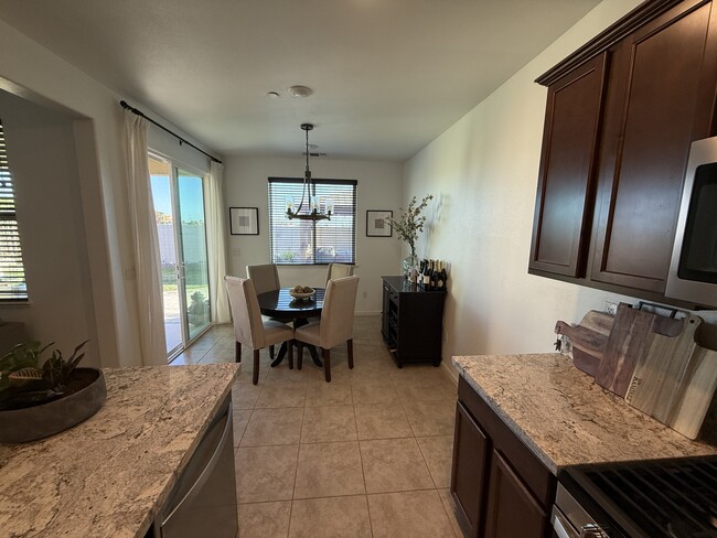 Building Photo - 614 Aromas Pl