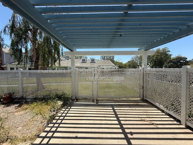 Building Photo - 3440 Huerta Ct