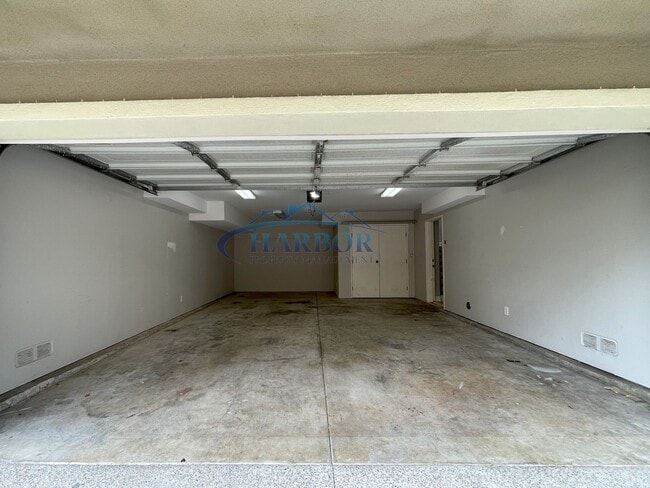 Building Photo - 2912 Baywater Ave
