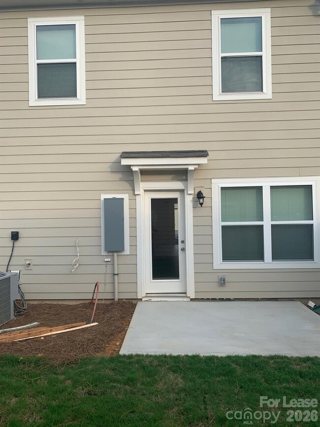 Building Photo - 446 Sagecroft Ln