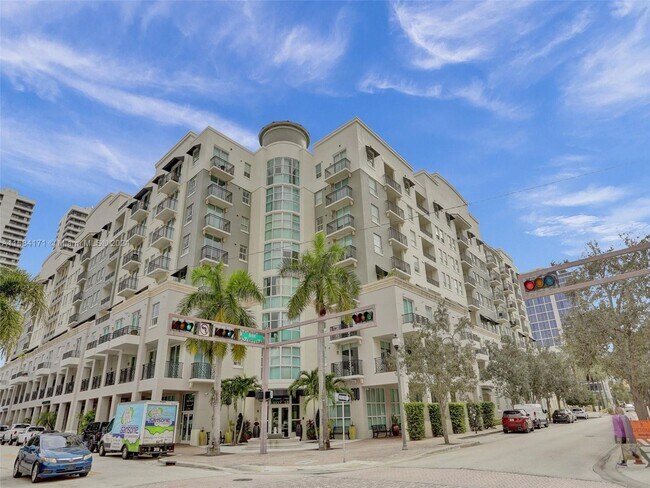 Primary Photo - 600 S Dixie Hwy