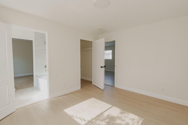 Building Photo - 683 - 695 Vermont Avenue, Turlock CA 95380