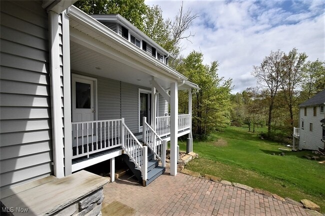 Building Photo - 7984 Chagrin Rd