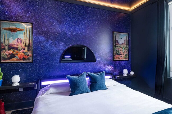 Building Photo - 245 Hermitage Ave