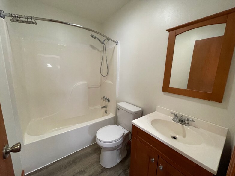 Building Photo - 311 Mahler St