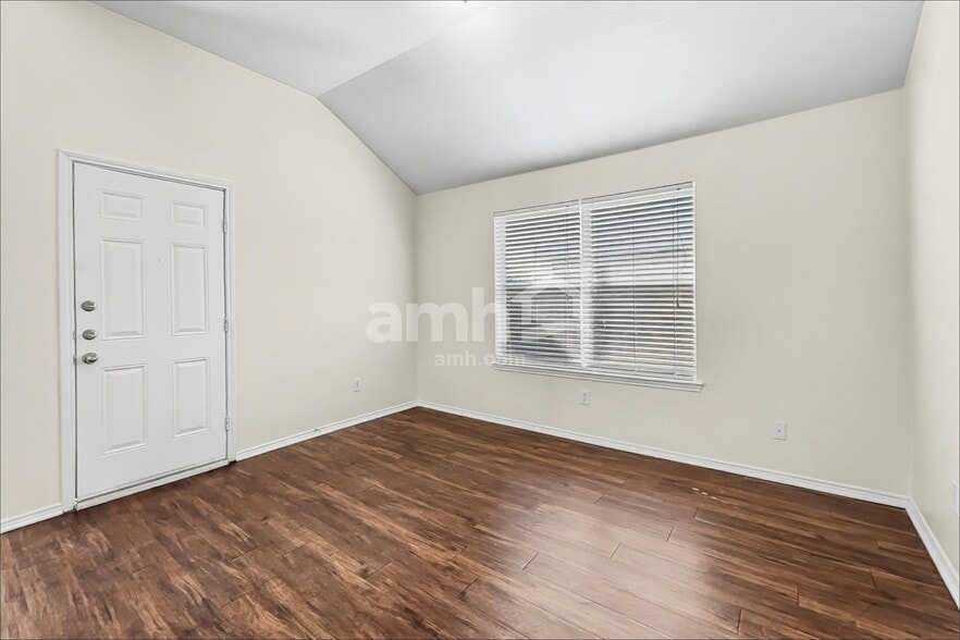 Building Photo - 14056 Wrangler Way