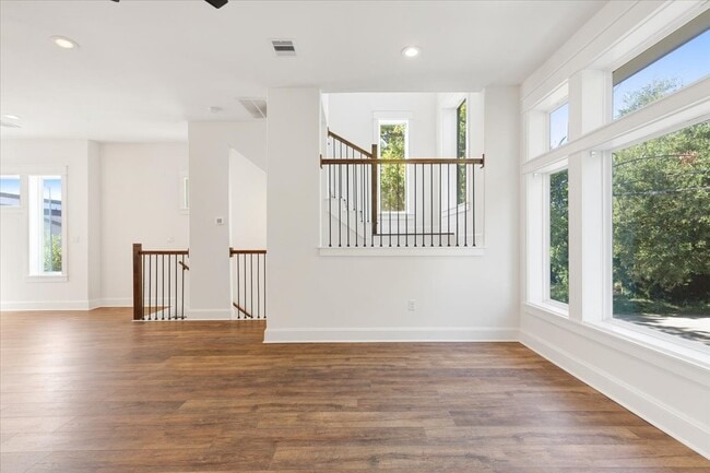 Building Photo - 6725 St Augustine St