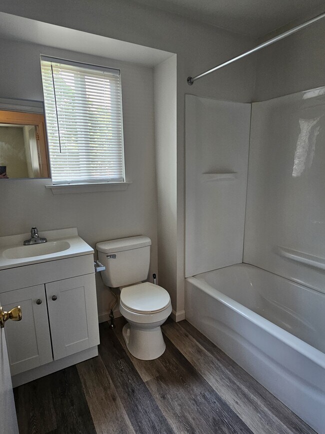 Building Photo - 46 Plover Cir