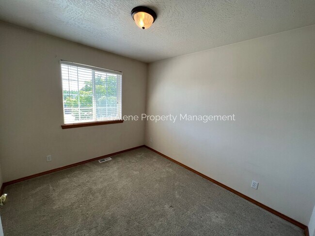 Building Photo - 6405 W Trestle St
