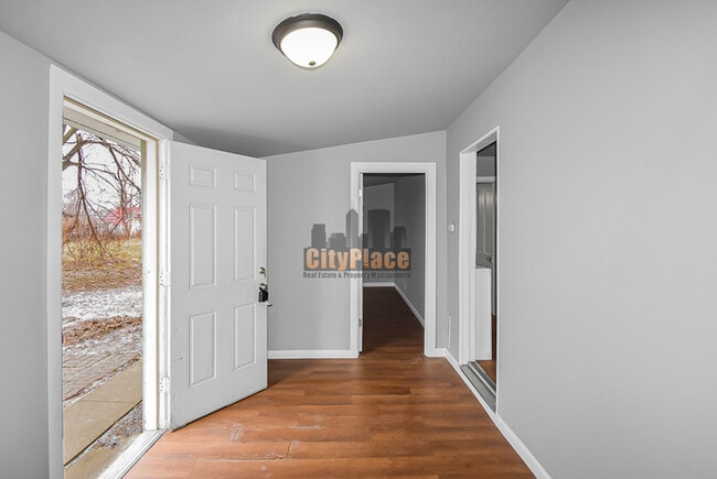 Building Photo - 2627 Chase St