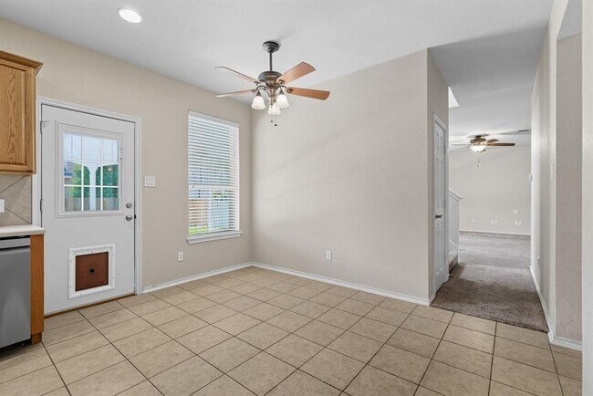 Building Photo - 125 Pine Cove