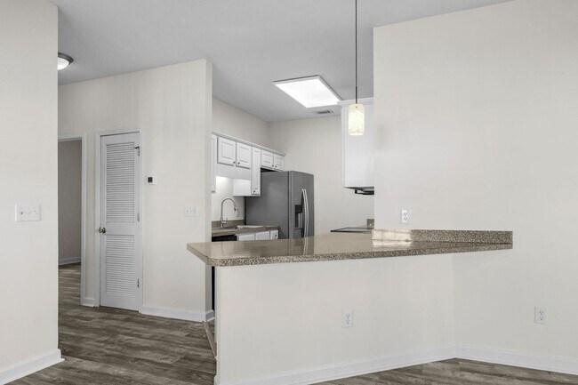 Building Photo - 155 Westhaven Dr