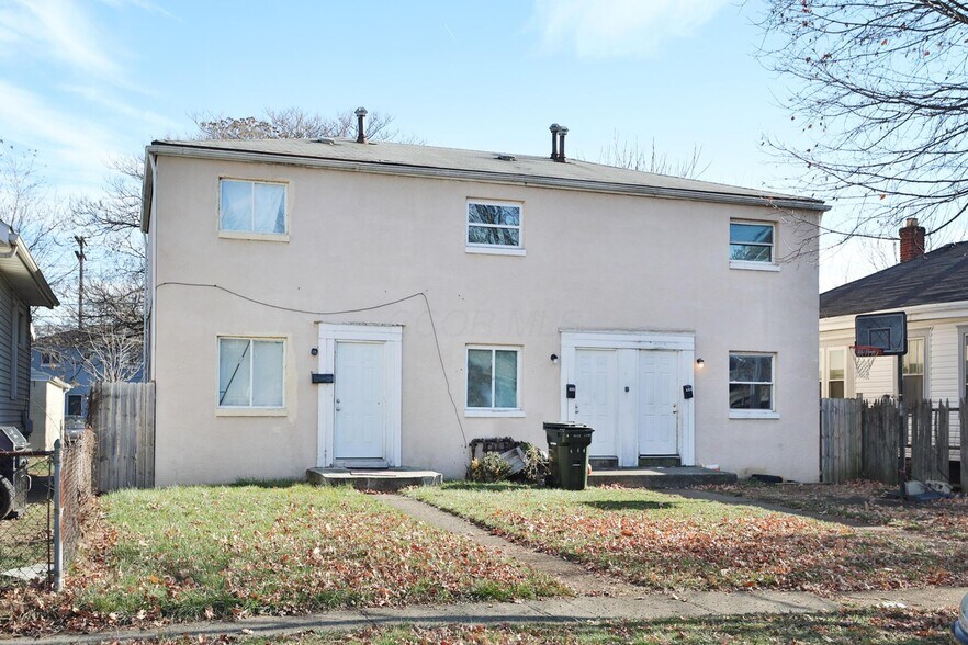 Building Photo - 446 S Yale Ave