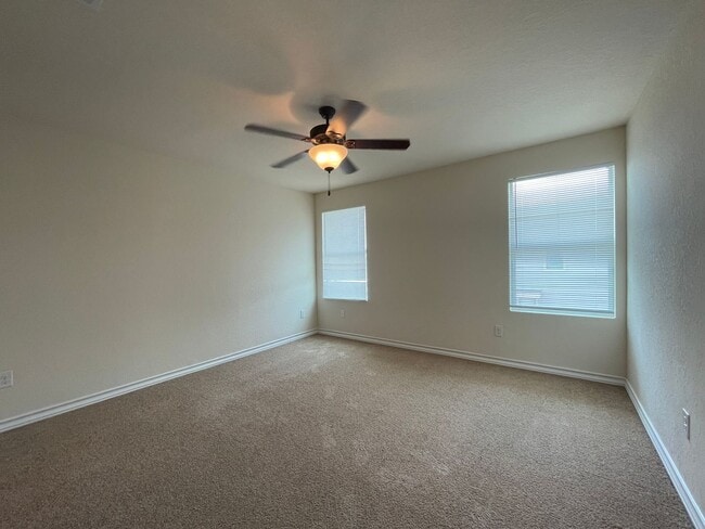 Building Photo - Townhome for rent