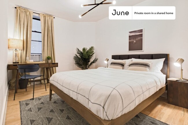 Building Photo - 245 W 135th St