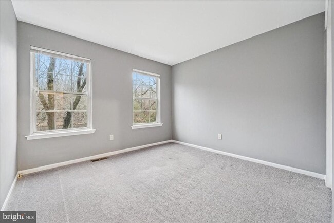 Building Photo - 606 Oswego Ct