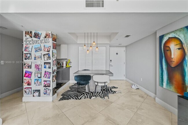 Building Photo - 650 West Ave