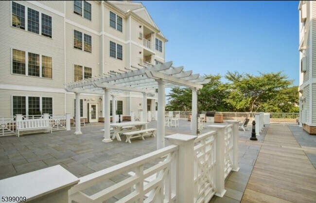 Building Photo - 6402 Brookhaven Court