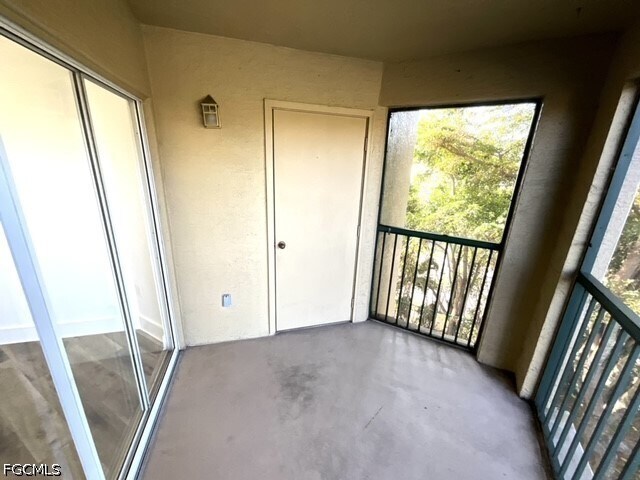 Building Photo - 8870 Colonnades Ct W