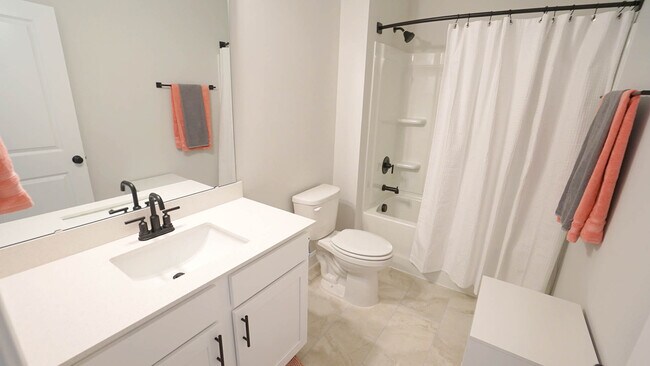 Building Photo - 329 Sparrow Rdg Dr
