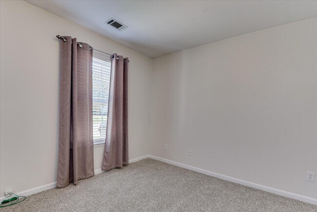 Building Photo - 131 Bevington Dr
