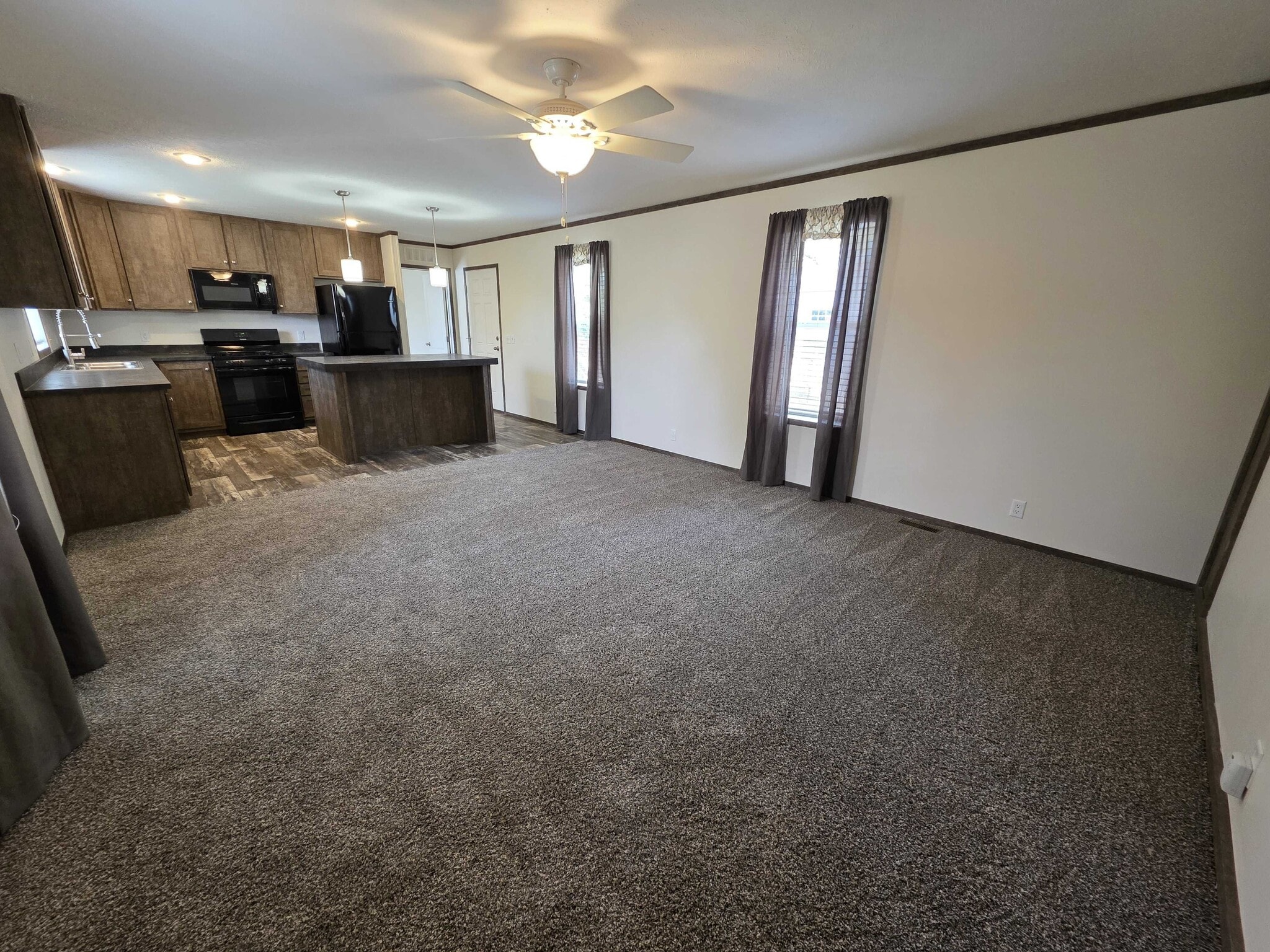 Building Photo - 3648 Chestnut St