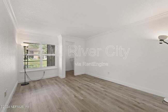 Building Photo - 908 Shoreline Cir