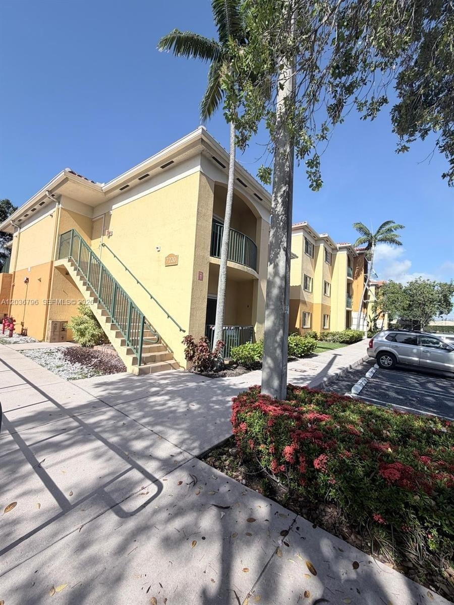 Building Photo - 7220 NW 114th Ave