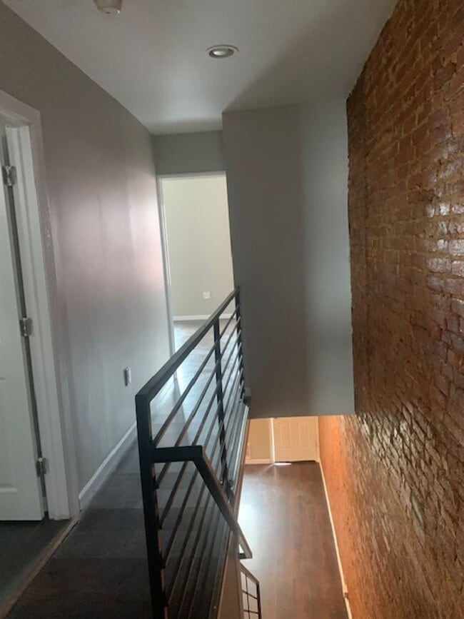 Building Photo - Charming 3bd/2bth now available for rent w/ expose brick.