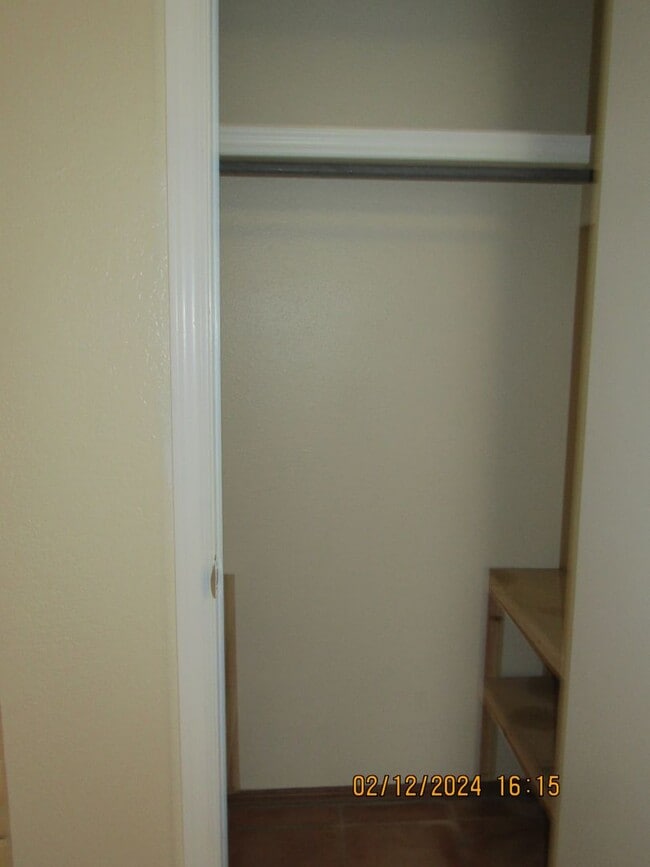 Building Photo - Home located in the Cache area!