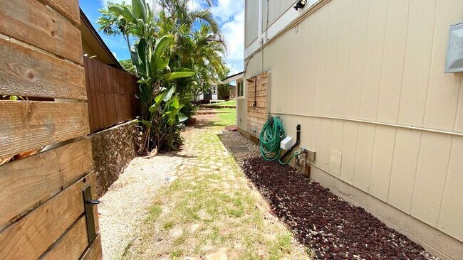 Building Photo - 92-1260-1260 Kaleo Pl