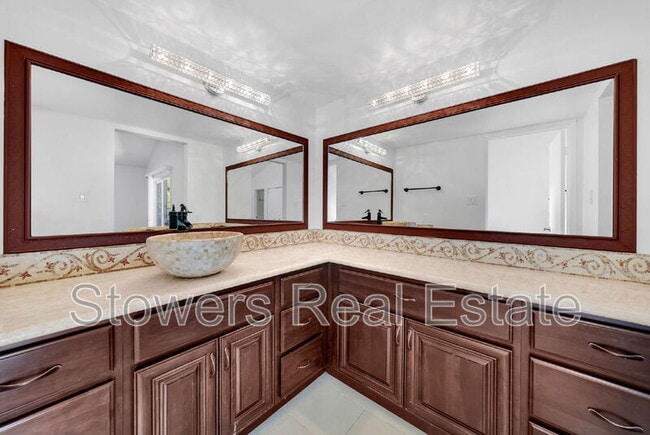 Building Photo - 40232 San Sebastian Pl