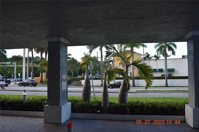 Building Photo - 13499 Biscayne Blvd
