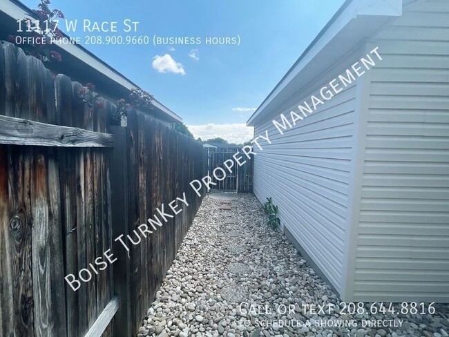 Building Photo - 11117 W Race Ct