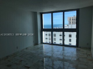 Building Photo - 2655 Collins Ave