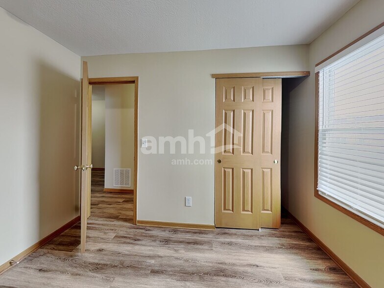 Building Photo - 3894 Snowshoe Ave