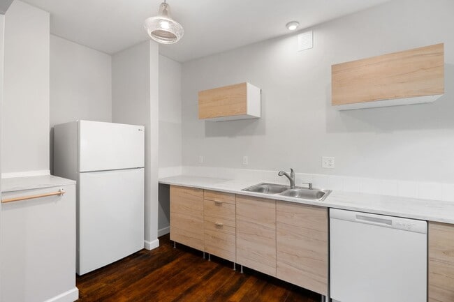 Building Photo - Available Now: Durham Single Family Home