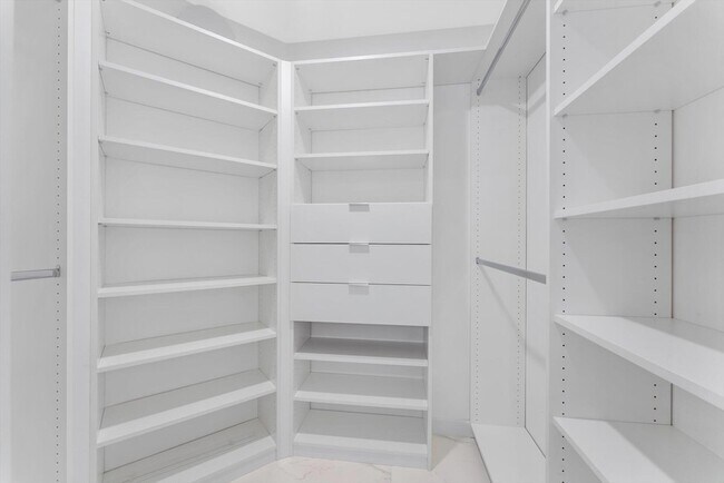 Building Photo - 13947 Geranium Pl