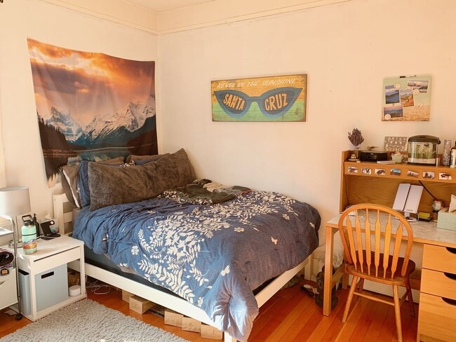 Building Photo - 1021/1023 High St