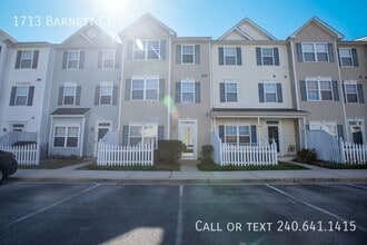 Building Photo - 1713 Barnett Ct